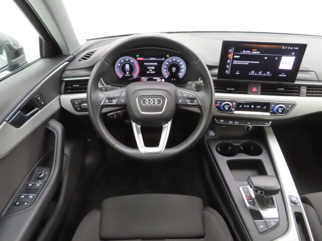 Audi A4 2024 Avant 40 TFSI MHEV Land of quattro