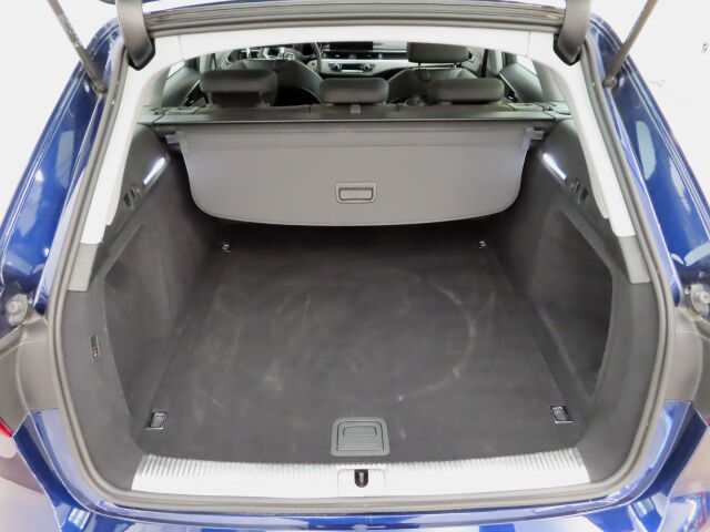 AUDI A4 2024 Avant 40 TFSI MHEV Land of quattro