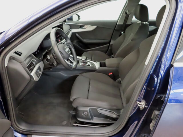 AUDI A4 2024 Avant 40 TFSI MHEV Land of quattro