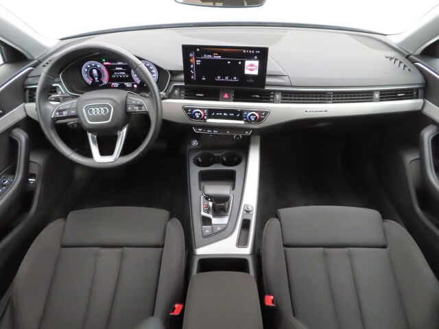 AUDI A4 2024 Avant 40 TFSI MHEV Land of quattro