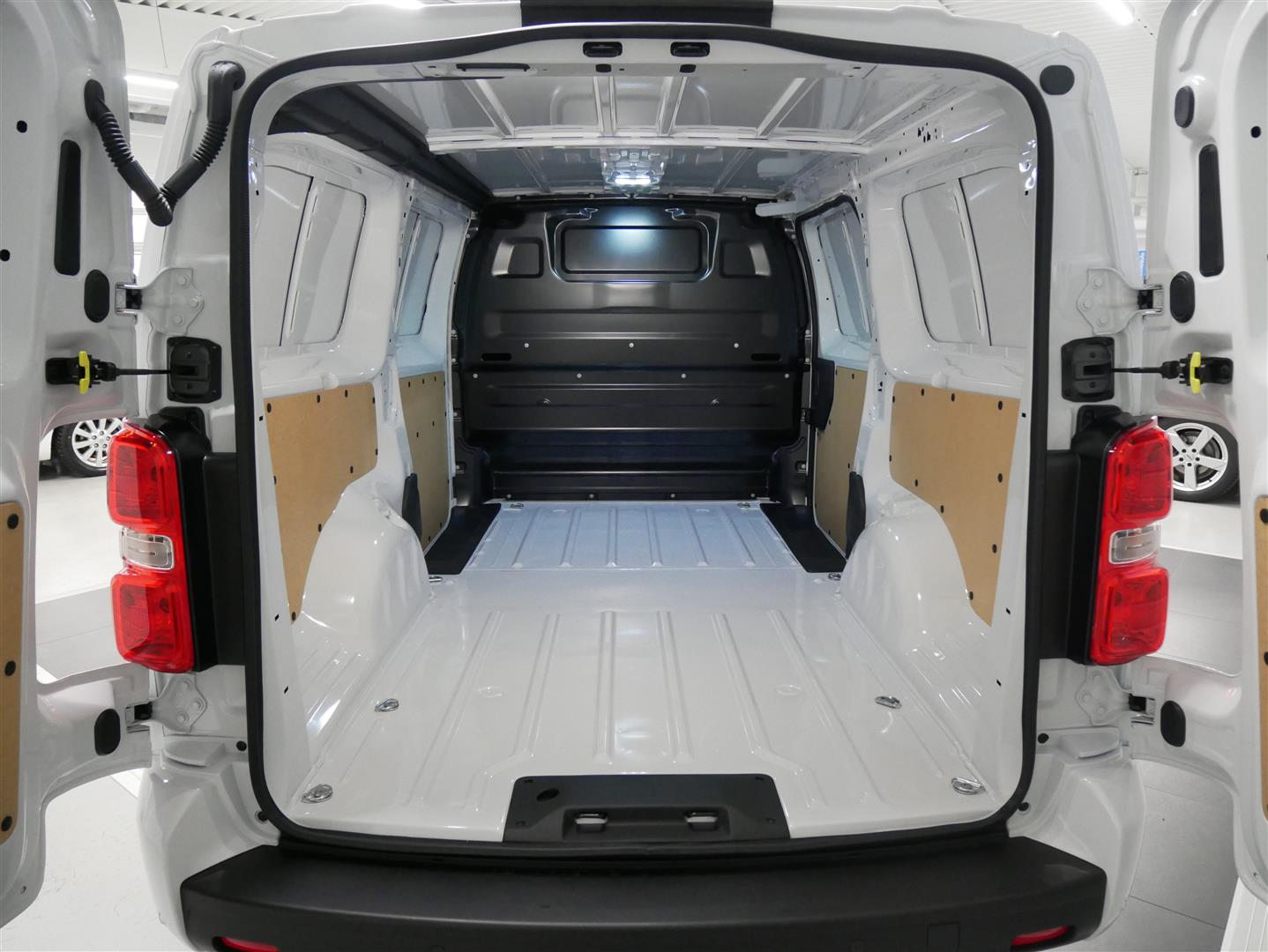 Peugeot Expert BlueHDi 145 EAT8-aut XL 2026, kuva 4/15