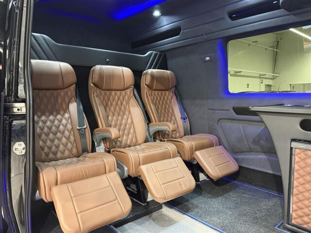 Volkswagen Crafter 2024 2,0 TDI 130 kW 4Motion 8at, 4490 puolikorkea