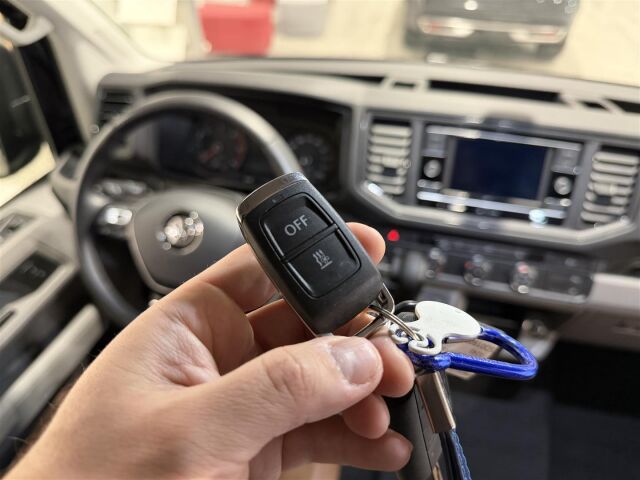 Volkswagen Crafter 2024 2,0 TDI 130 kW 4Motion 8at, 4490 puolikorkea