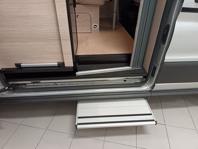 FORD BÜRSTNER 2024 LINEO 590C **SUPERUPEA LUXUSRETKIS KAIKILLA MAUSTEILLA**