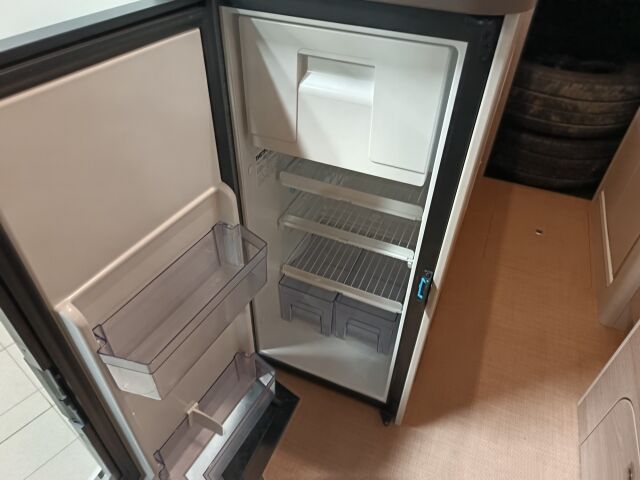 FORD BÜRSTNER 2024 LINEO 590C **SUPERUPEA LUXUSRETKIS KAIKILLA MAUSTEILLA**