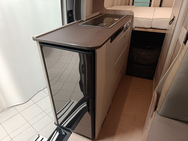 FORD BÜRSTNER 2024 LINEO 590C **SUPERUPEA LUXUSRETKIS KAIKILLA MAUSTEILLA**