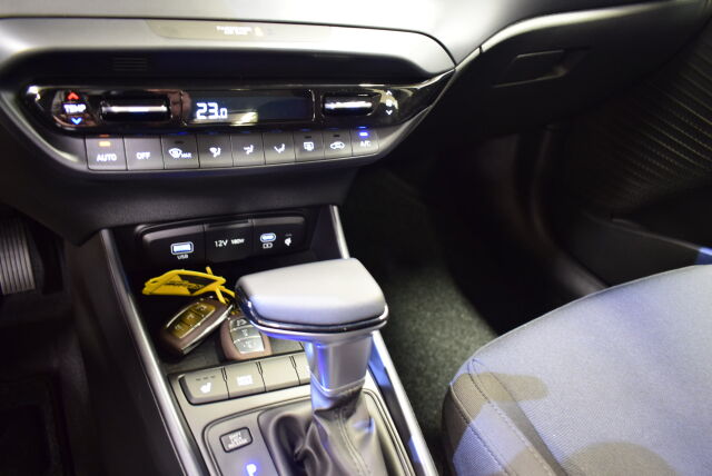 Hyundai i20 5d 2025 1,0 T-GDI 100 hv 7-DCT Comfort***SIS 2X RENKAAT***