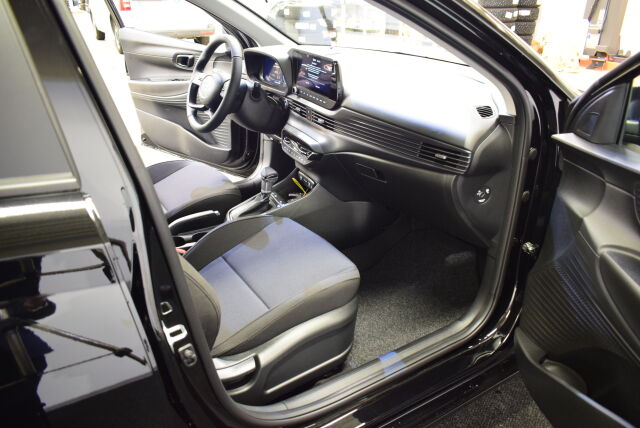 Hyundai i20 5d 2025 1,0 T-GDI 100 hv 7-DCT Comfort***SIS 2X RENKAAT***