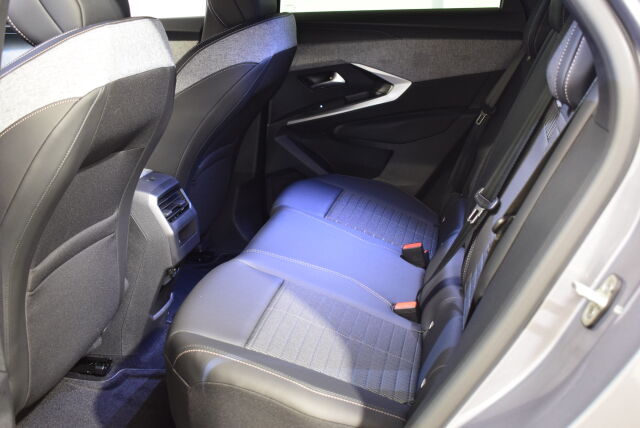Peugeot E-3008 2025 Allure Business 73 kWh 210 Automaatti * Korko 2,99% +kulut, VETOKOUKKU ! *