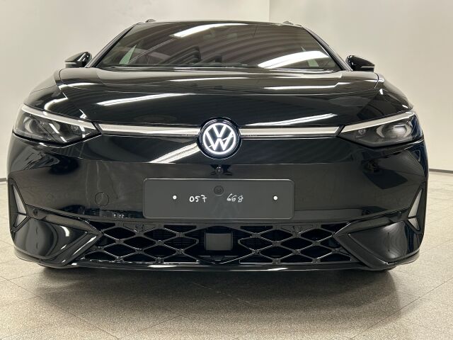 Volkswagen ID.7 2025 Tourer GTX 4MOTION 75-v Juhlamalli 250 kW, akku 86 kWh