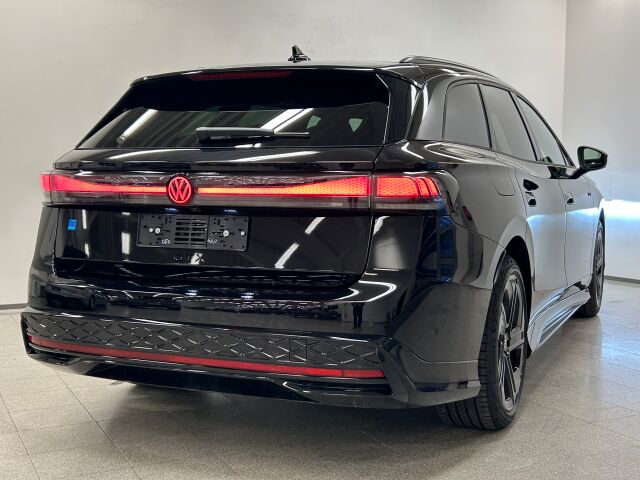Volkswagen ID.7 2025 Tourer GTX 4MOTION 75-v Juhlamalli 250 kW, akku 86 kWh