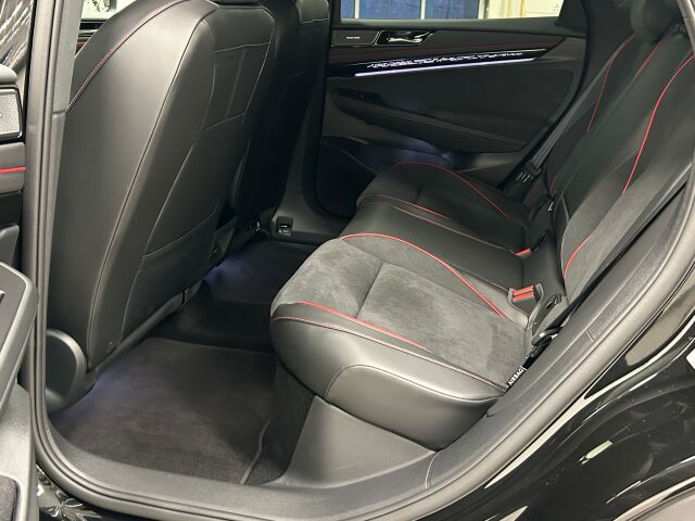 Volkswagen ID.7 2025 Tourer GTX 4MOTION 75-v Juhlamalli 250 kW, akku 86 kWh