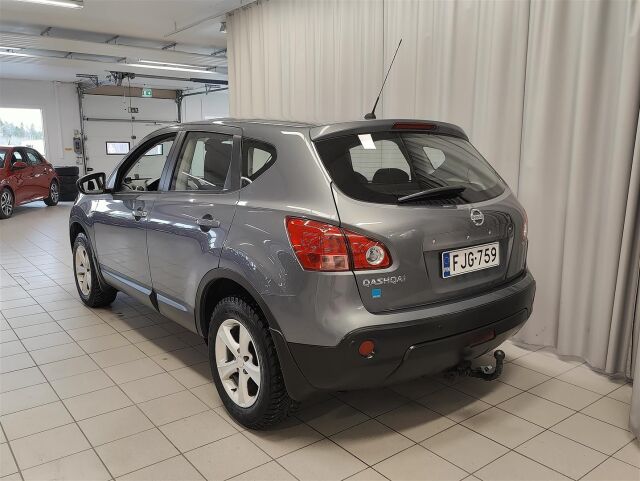 NISSAN Qashqai 2009 1,6 Acenta 5MT 4x2