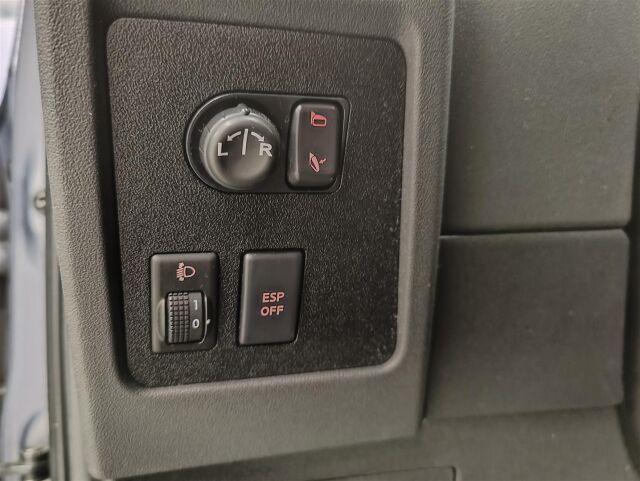 NISSAN Qashqai 2009 1,6 Acenta 5MT 4x2