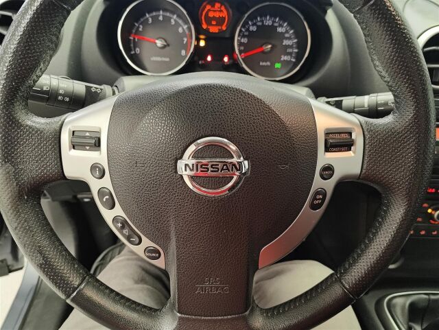 NISSAN Qashqai 2009 1,6 Acenta 5MT 4x2