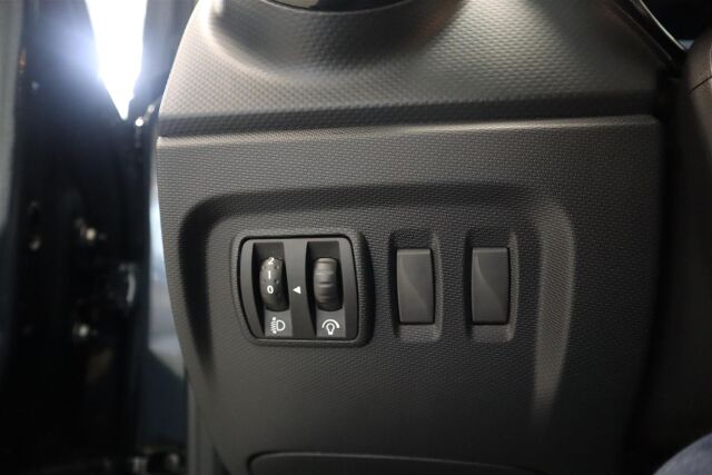 RENAULT Captur 2015 TCe 120 EDC-aut Navi Style