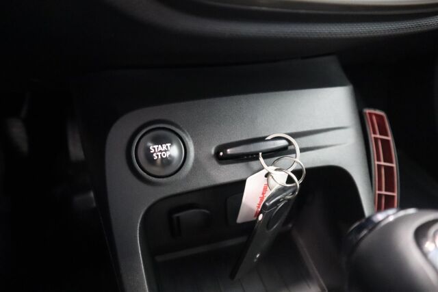 RENAULT Captur 2015 TCe 120 EDC-aut Navi Style