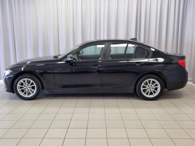 BMW 320 2015 F30 Sedan 320i TwinPower Turbo A Limited xDrive Edition / Suomi-auto / Vetokoukku / Lohkolämmitin