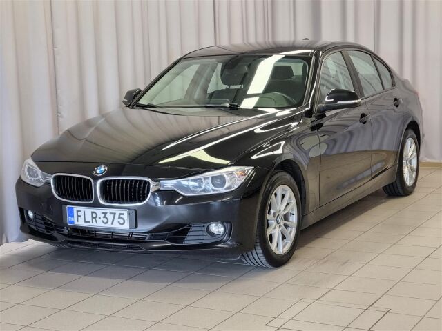 BMW 320 2015 F30 Sedan 320i TwinPower Turbo A Limited xDrive Edition / Suomi-auto / Vetokoukku / Lohkolämmitin
