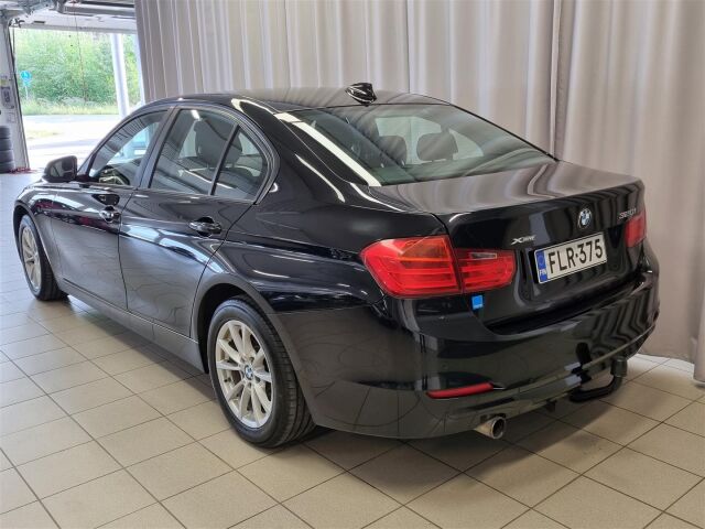 BMW 320 2015 F30 Sedan 320i TwinPower Turbo A Limited xDrive Edition / Suomi-auto / Vetokoukku / Lohkolämmitin