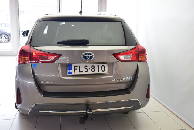 TOYOTA Auris 2015 Touring Sports 1,8 Hybrid Active Edition