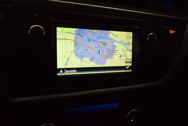 TOYOTA Auris 2015 Touring Sports 1,8 Hybrid Active Edition