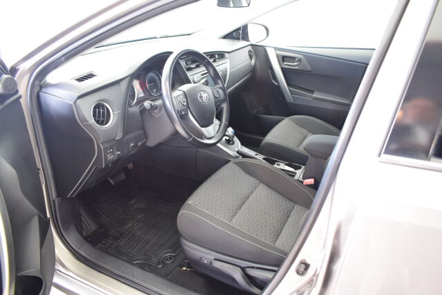 TOYOTA Auris 2015 Touring Sports 1,8 Hybrid Active Edition