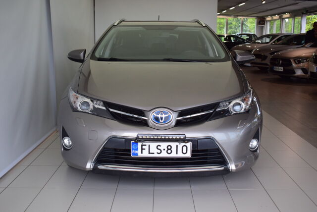 TOYOTA Auris 2015 Touring Sports 1,8 Hybrid Active Edition