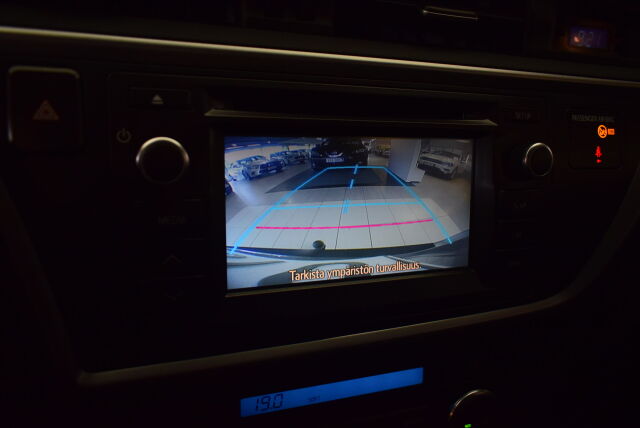 TOYOTA Auris 2015 Touring Sports 1,8 Hybrid Active Edition