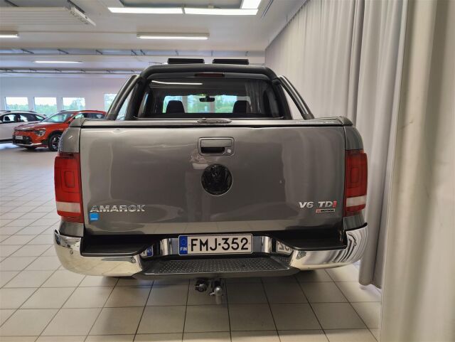 VOLKSWAGEN Amarok 2016 DC Highline 3,0 TDI 150kW 4MOTION 3080kg ilman takaistuimia