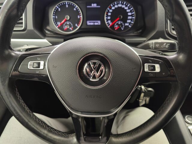 VOLKSWAGEN Amarok 2016 DC Highline 3,0 TDI 150kW 4MOTION 3080kg ilman takaistuimia