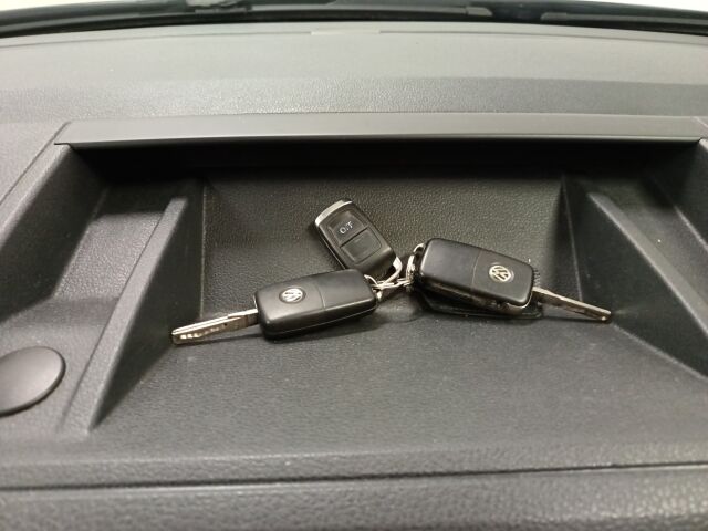 VOLKSWAGEN Transporter 2016 umpipakettiauto Pitkä 2,0 TDI 150kW 4Motion DSG (4M16)**MAKIA ALAVILLINEN PAKU**KIIRUHDA KAUPOILLE!!