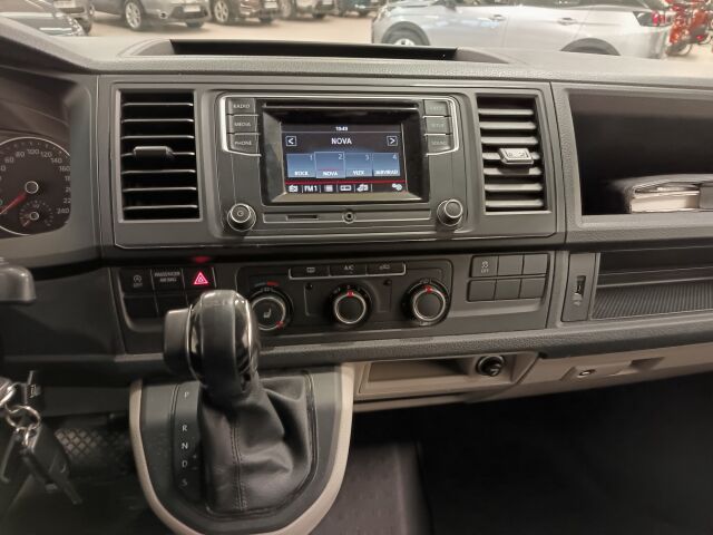 VOLKSWAGEN Transporter 2016 umpipakettiauto Pitkä 2,0 TDI 150kW 4Motion DSG (4M16)**MAKIA ALAVILLINEN PAKU**KIIRUHDA KAUPOILLE!!