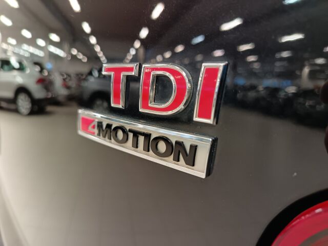 VOLKSWAGEN Transporter 2016 umpipakettiauto Pitkä 2,0 TDI 150kW 4Motion DSG (4M16)**MAKIA ALAVILLINEN PAKU**KIIRUHDA KAUPOILLE!!