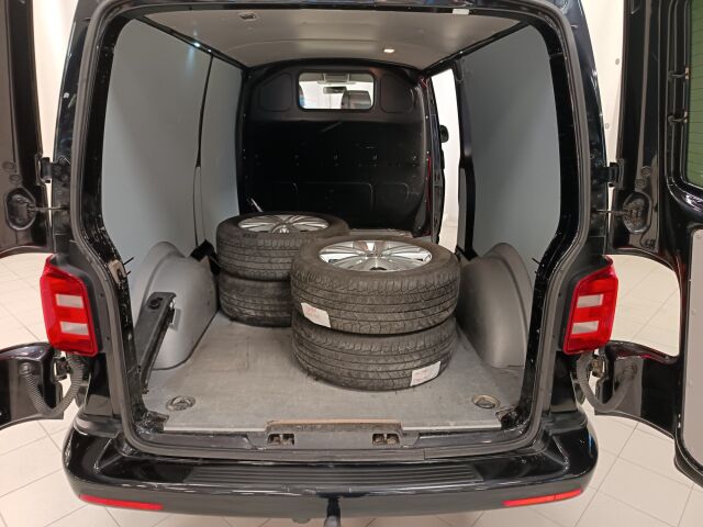 VOLKSWAGEN Transporter 2016 umpipakettiauto Pitkä 2,0 TDI 150kW 4Motion DSG (4M16)**MAKIA ALAVILLINEN PAKU**KIIRUHDA KAUPOILLE!!