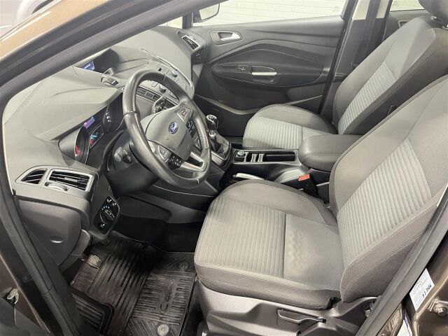 FORD C-Max 2016 Compact 1,5 EcoBoost 150 hv start/stop M6 Titanium