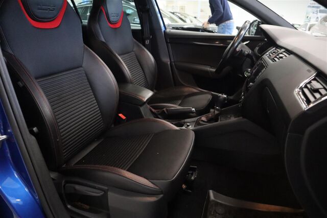 SKODA Octavia 2015 Combi 2,0 TDI 184 RS DSG Autom.