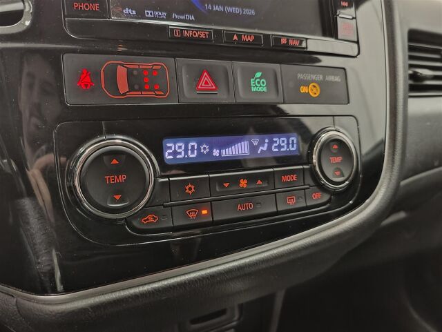 MITSUBISHI Outlander 2017 2,2 DI-D Instyle NAVI AT 4WD 7P