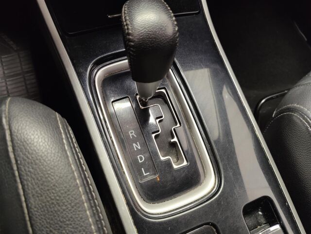 MITSUBISHI Outlander 2017 2,2 DI-D Instyle NAVI AT 4WD 7P