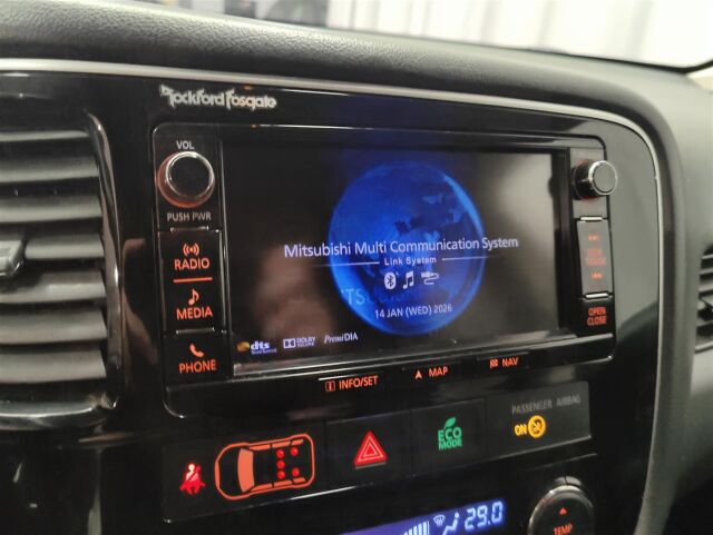 MITSUBISHI Outlander 2017 2,2 DI-D Instyle NAVI AT 4WD 7P