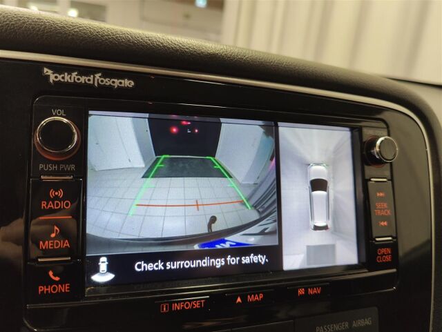 MITSUBISHI Outlander 2017 2,2 DI-D Instyle NAVI AT 4WD 7P