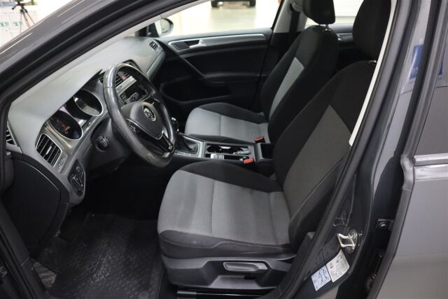 VOLKSWAGEN Golf 2017 Variant Luxline 1,2 TSI 63 kW (85 hv)