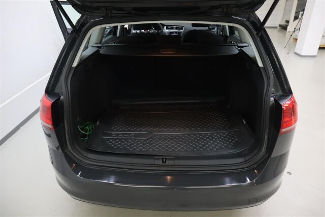 VOLKSWAGEN Golf 2017 Variant Luxline 1,2 TSI 63 kW (85 hv)