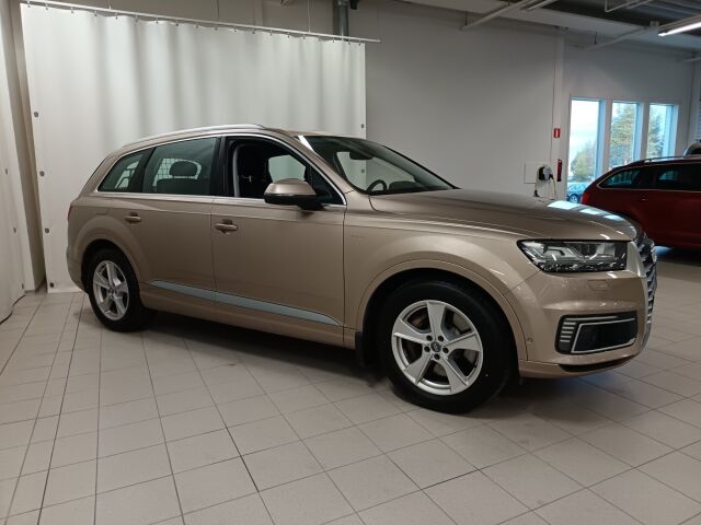 AUDI Q7 2017 Business 3,0 V6 TDI e-tron quattro tiptronic