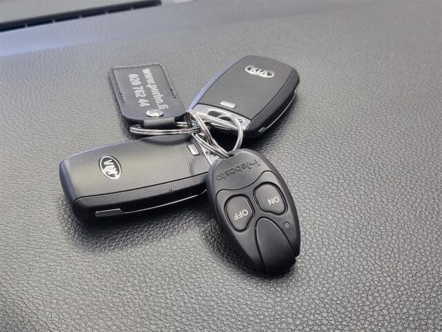 KIA Stonic 2018 1,0 T-GDI ISG 120hv TX EcoDynamics / Webasto / Koukku / Navi / P-Kamera
