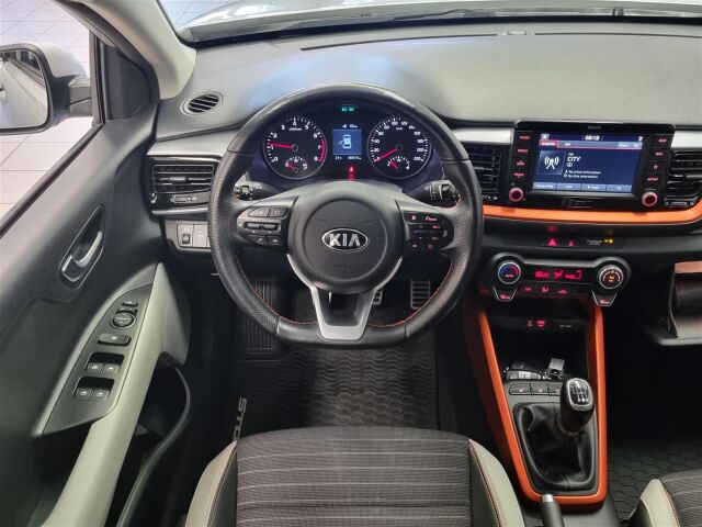 KIA Stonic 2018 1,0 T-GDI ISG 120hv TX EcoDynamics / Webasto / Koukku / Navi / P-Kamera