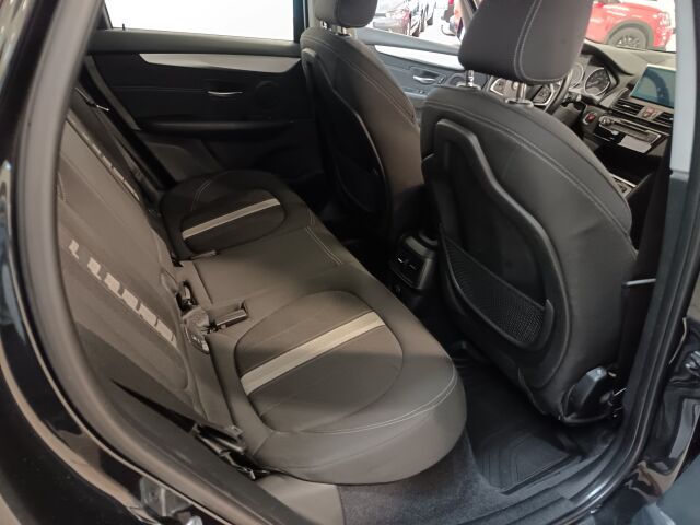 BMW 225 2018 F45 Active Tourer 225xe A Business**NELIKKO LATATTAVA HYBRIDI**