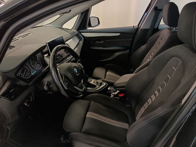 BMW 225 2018 F45 Active Tourer 225xe A Business**NELIKKO LATATTAVA HYBRIDI**