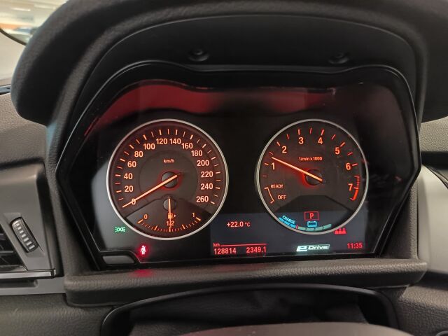 BMW 225 2018 F45 Active Tourer 225xe A Business**NELIKKO LATATTAVA HYBRIDI**