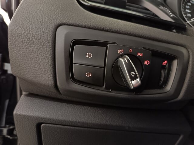 BMW 225 2018 F45 Active Tourer 225xe A Business**NELIKKO LATATTAVA HYBRIDI**